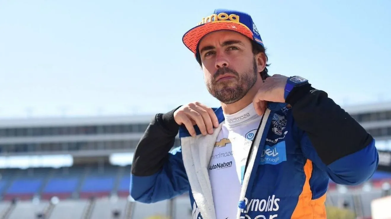 Alonso no quiere saber nada de la F1 por el momento: «Quiero la Triple Corona»
