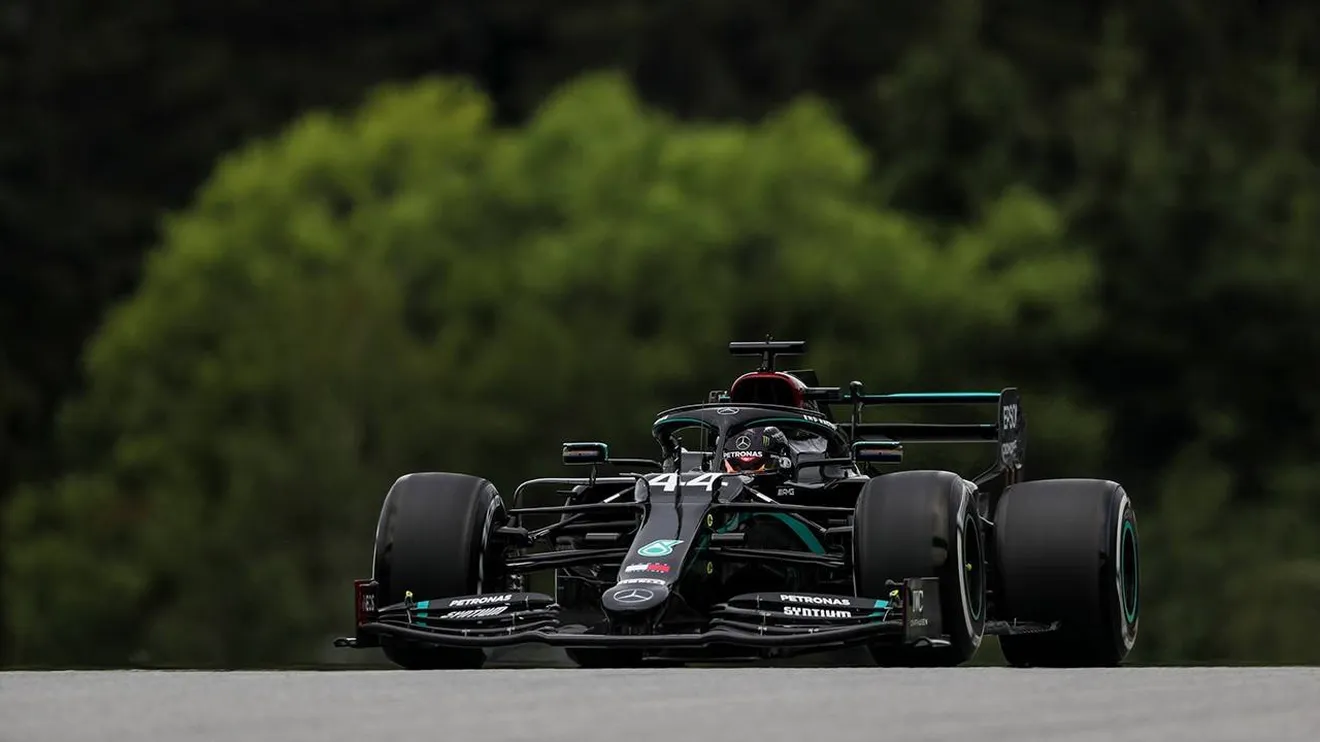 Hamilton y Bottas, los más rápidos en el ansiado regreso de la Fórmula 1