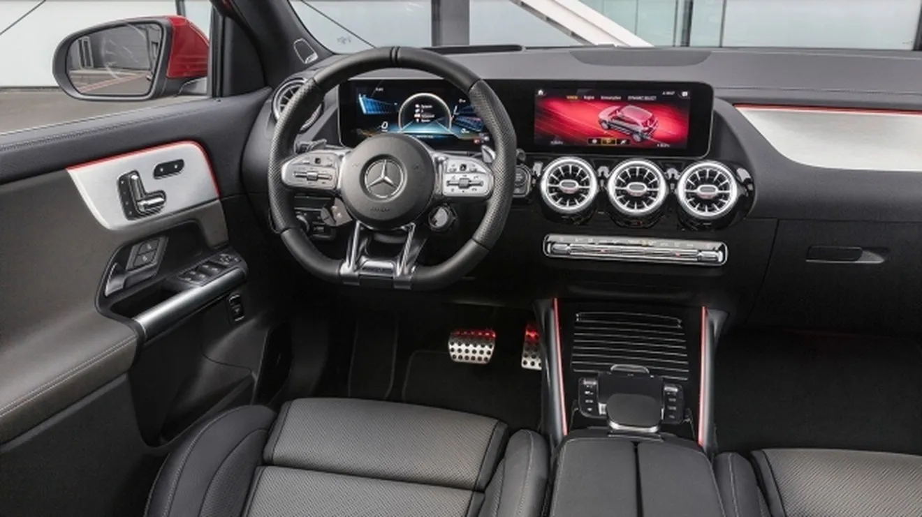 Mercedes-AMG GLA 35 4MATIC 2020 - interior