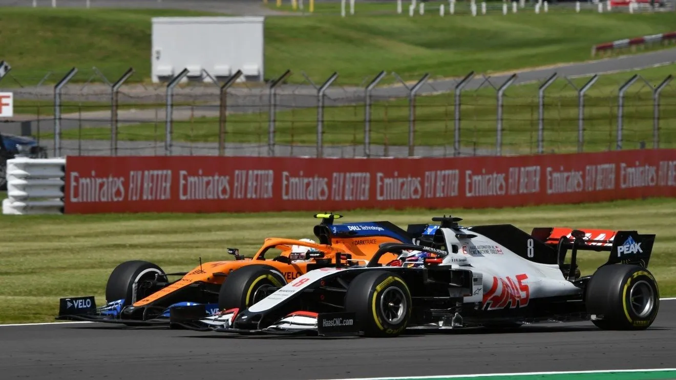 ¿La excusa de Grosjean por su defensa sobre Sainz y Ricciardo? la FIA y Verstappen