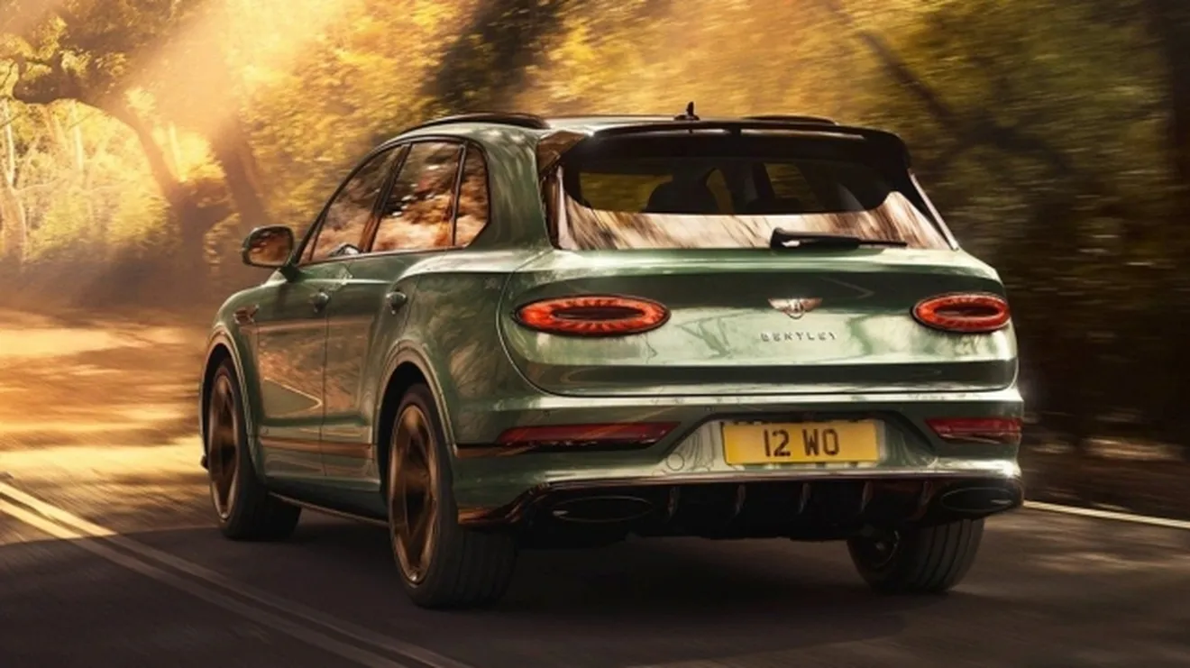 Bentley Bentayga 2021 - posterior