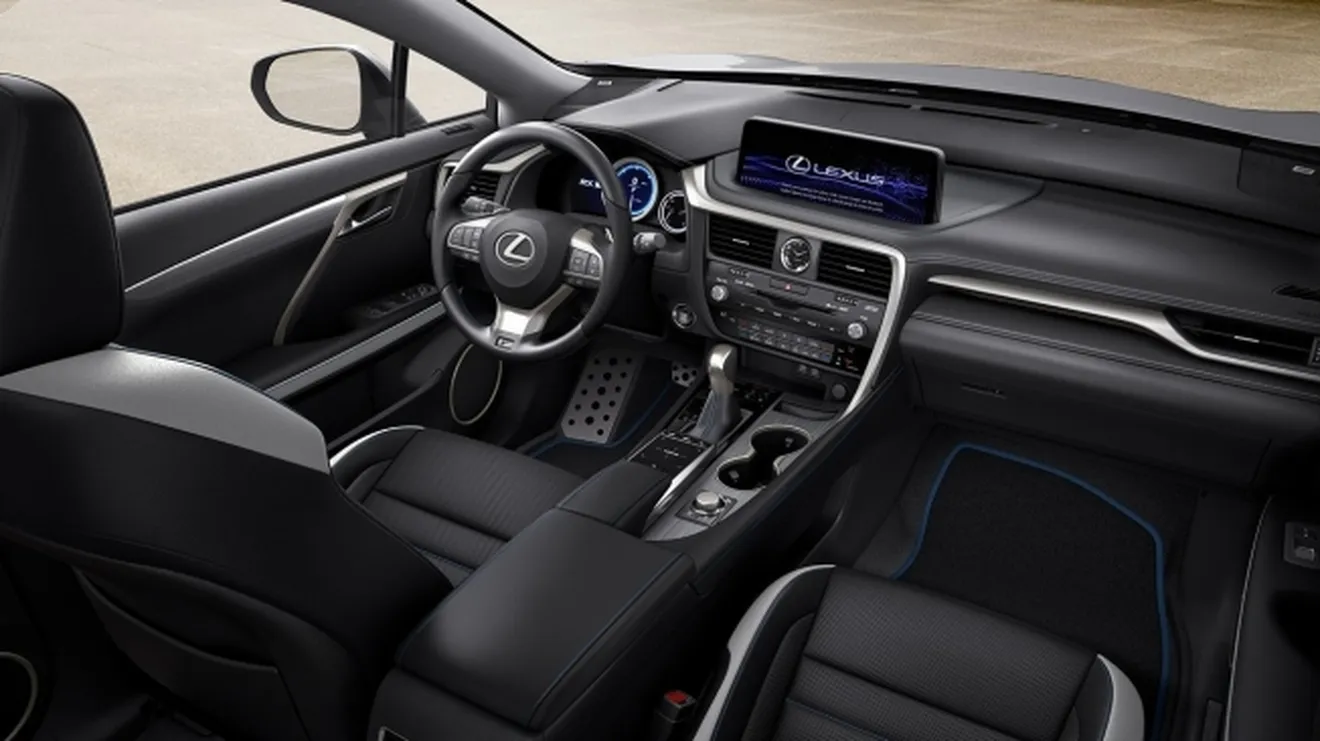 Lexus RX Black Line 2021 - interior
