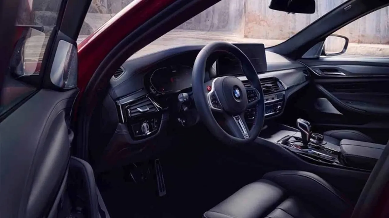 BMW M5 2021 - interior
