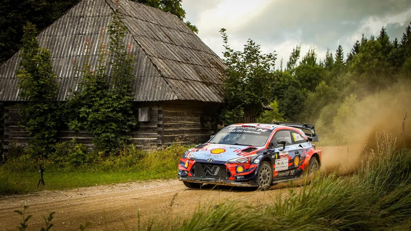 Ott Tänak supera a Kalle Rovanperä y gana el Rally South Estonia