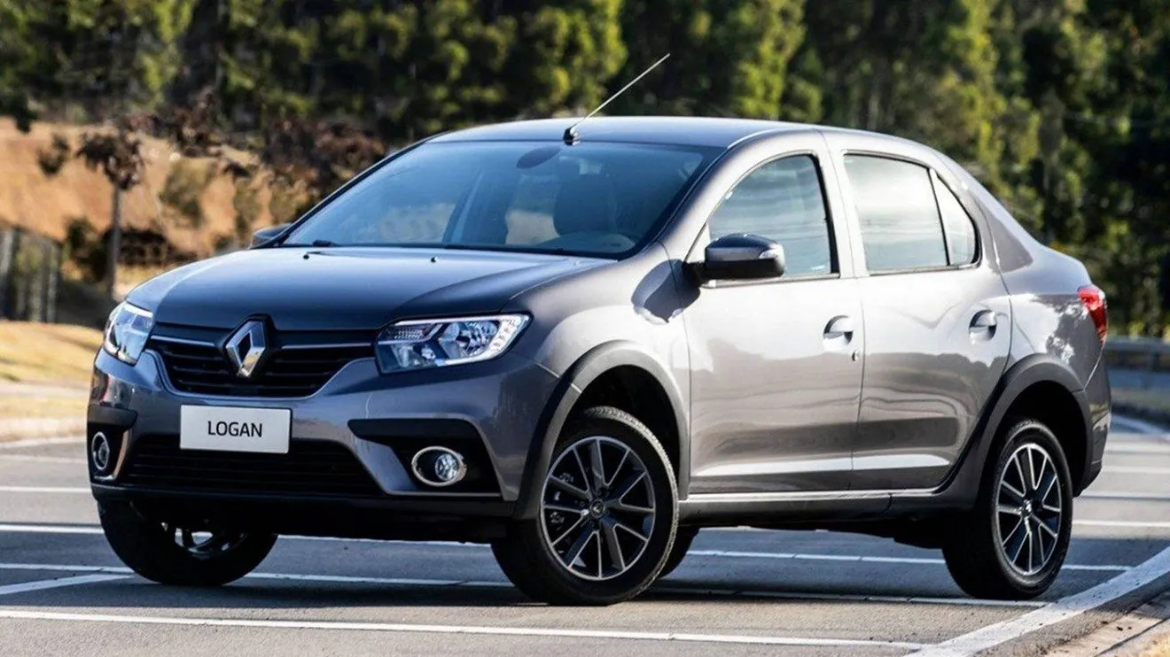 Argentina - Julio 2020: El Dacia Logan vendido por Renault escala puestos