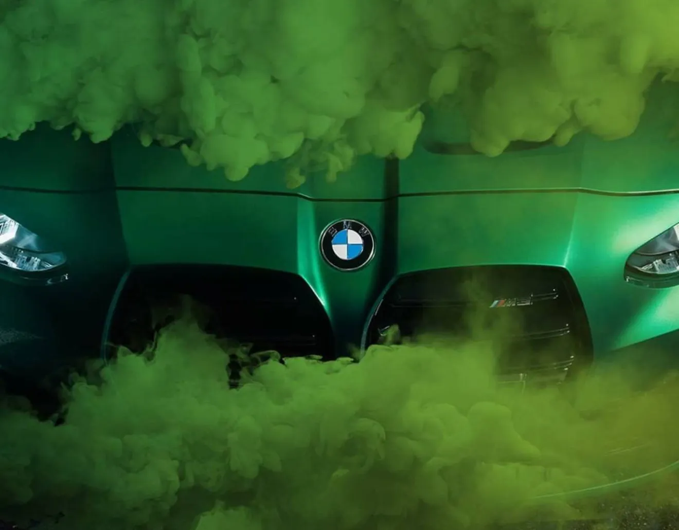 Los últimos teasers de los BMW M3 y M4 nos muestran su parrilla y cambio manual