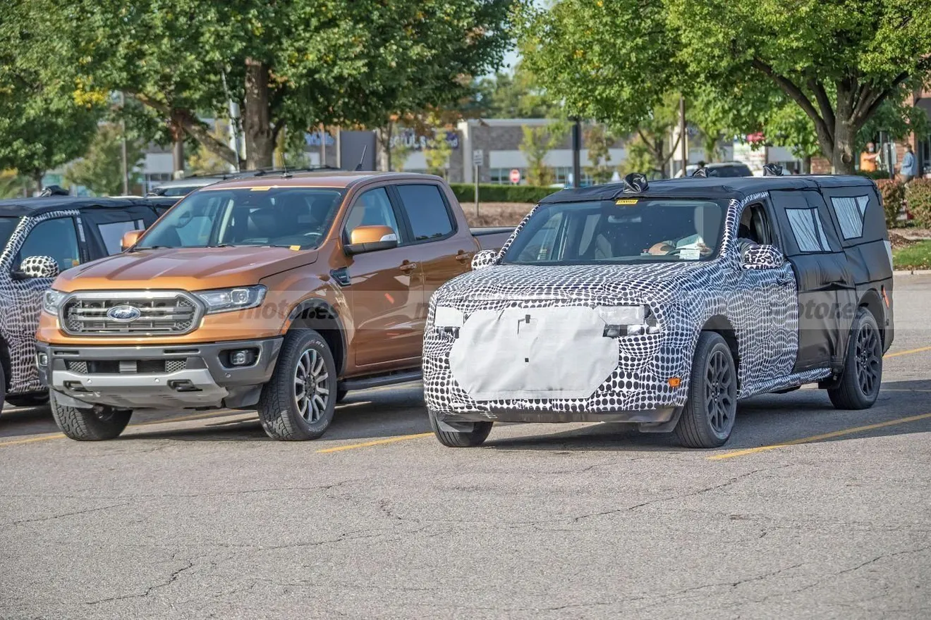 El nuevo Ford Maverick revela su verdadero tamaño al posar junto al Ford Ranger