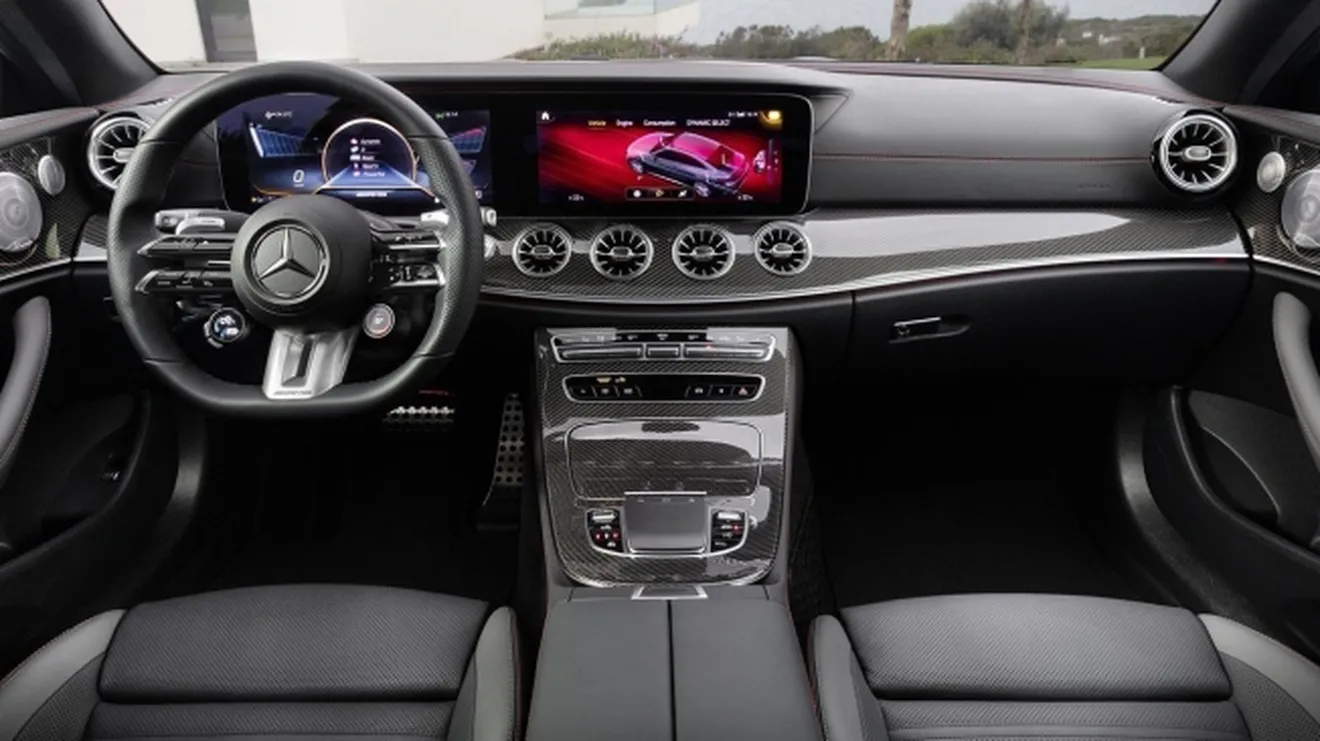 Mercedes-AMG E 53 4MATIC+ Coupé - interior