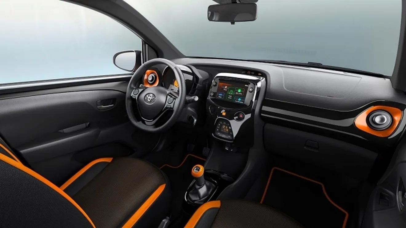 Toyota Aygo 2020 - interior