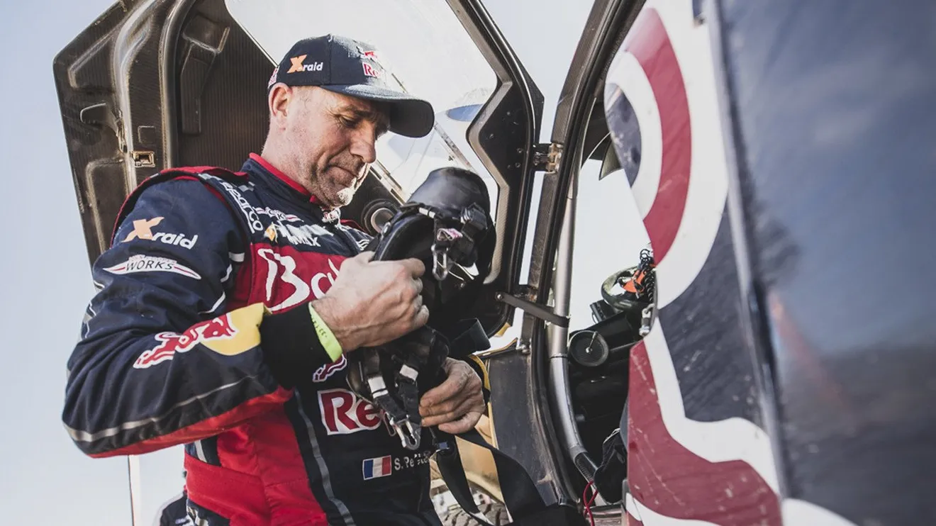 Stéphane Peterhansel renuncia a disputar el Dakar 2021 con su mujer