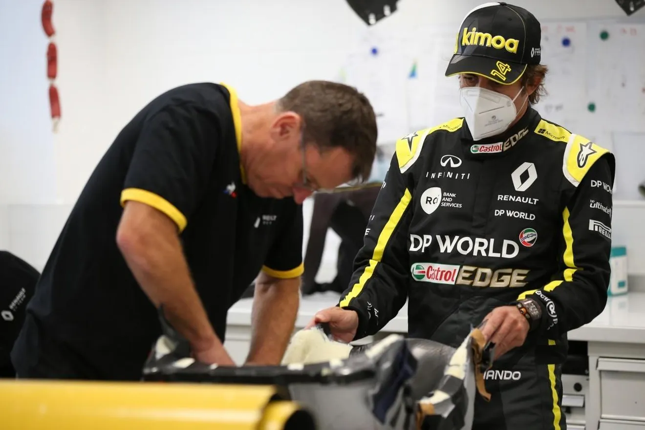 Fernando Alonso vuelve a Enstone para seguir trabajando con Renault F1