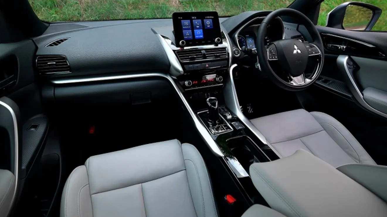 Mitsubishi Eclipse Cross PHEV - interior