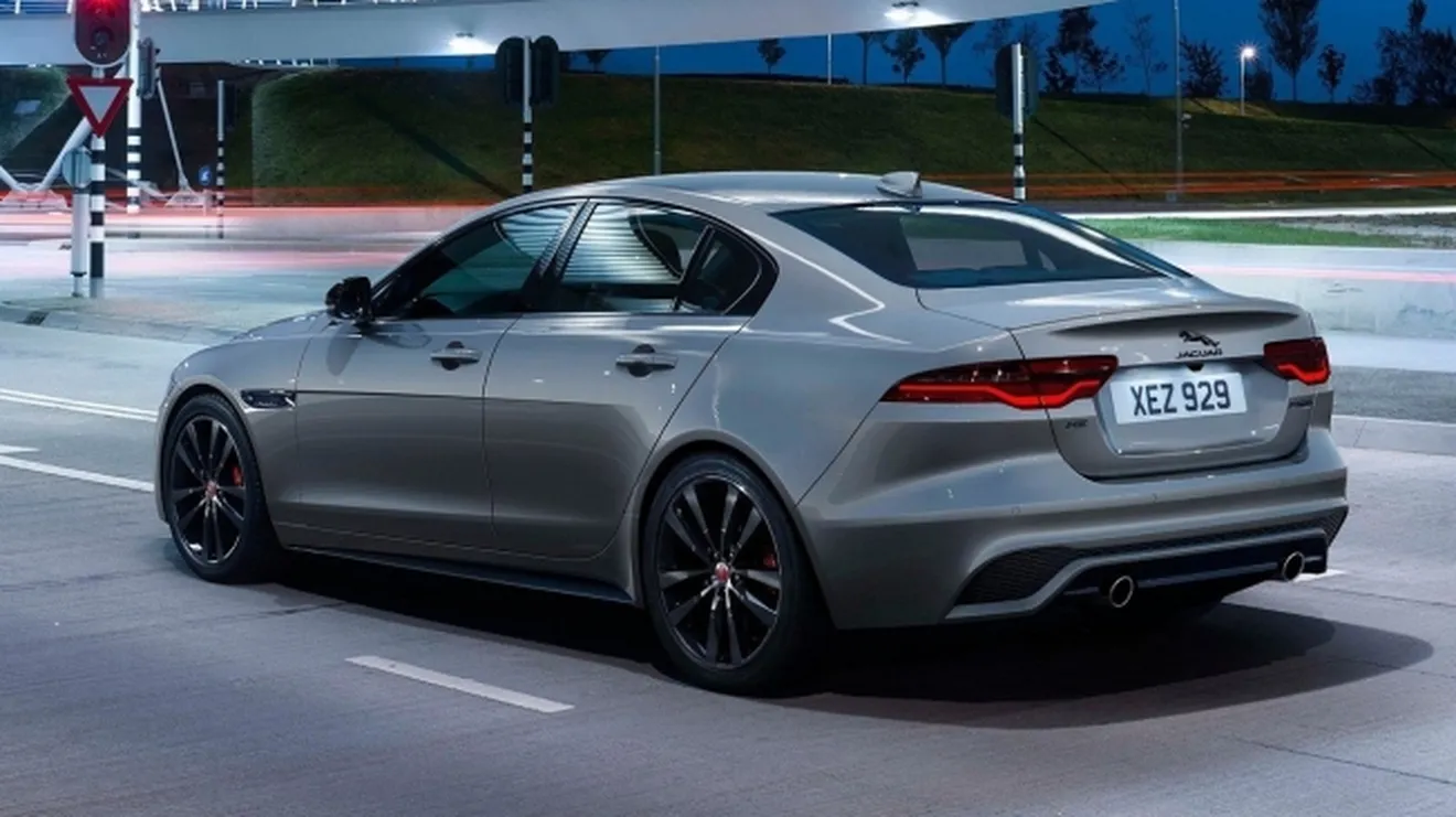 Jaguar XE 2021 - posterior