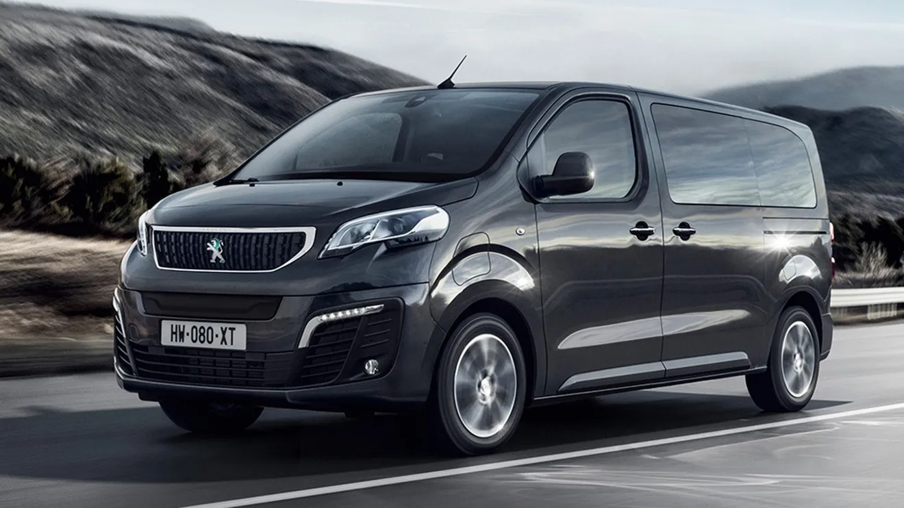 El Peugeot e-Traveller llega a España: la nueva furgoneta eléctrica ya tiene precios