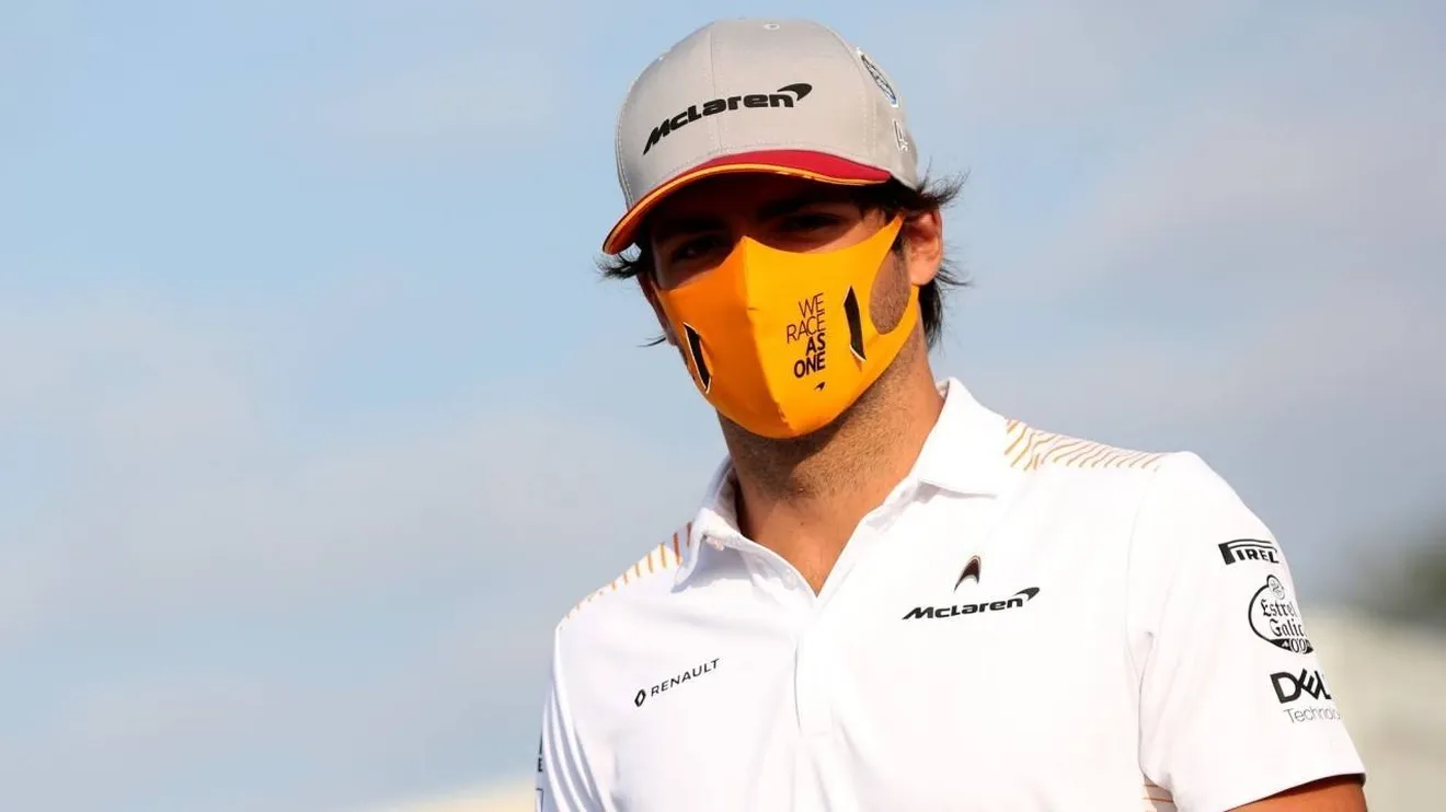 Sainz se toma con humor las bromas sobre su paso a Ferrari: «Yo también me río»
