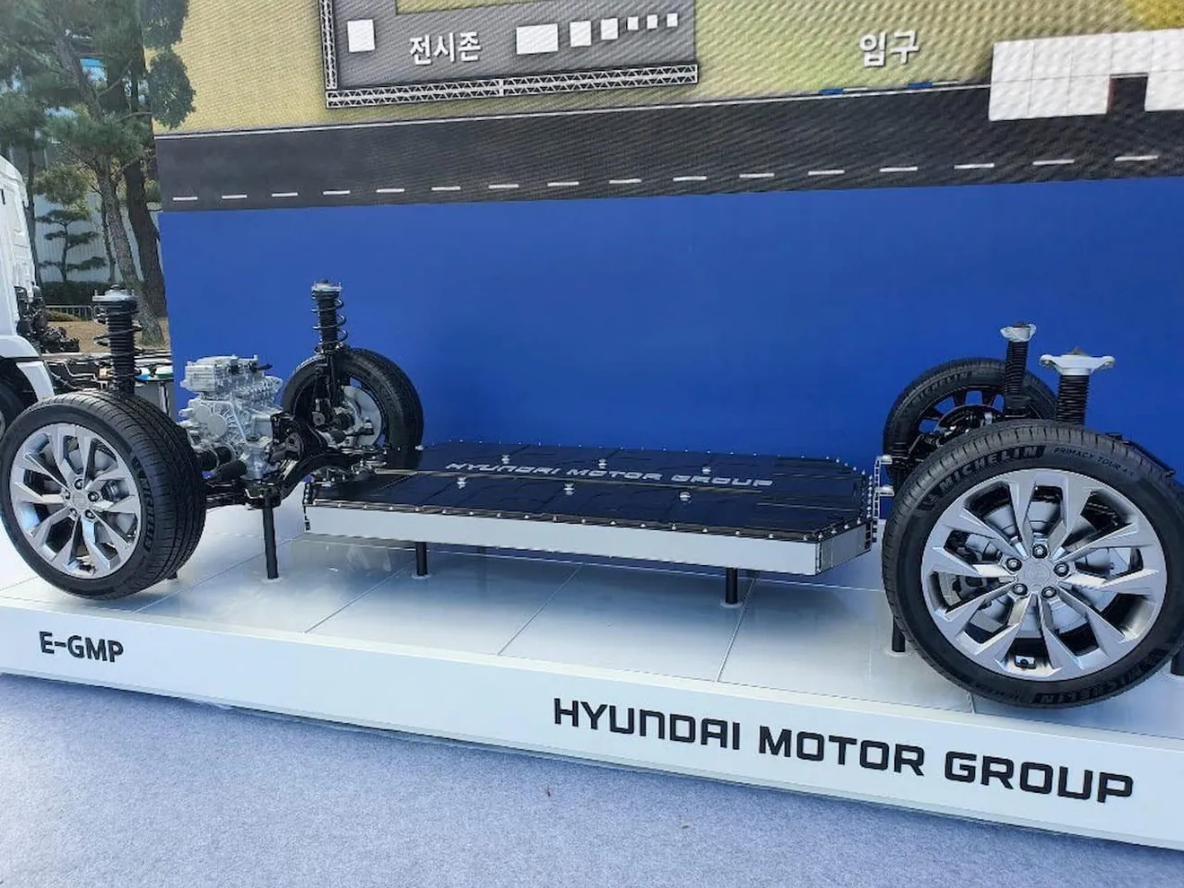 Hyundai presenta su nueva y avanzada plataforma de coches eléctricos E-GMP 