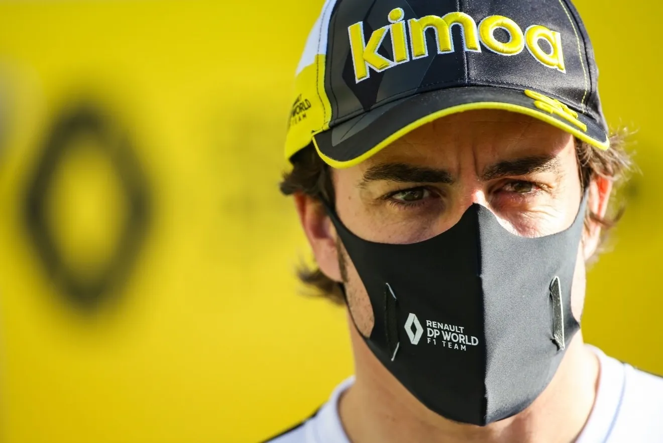 Alonso, «feliz de que los rivales se preocupen tanto» por su test con Renault