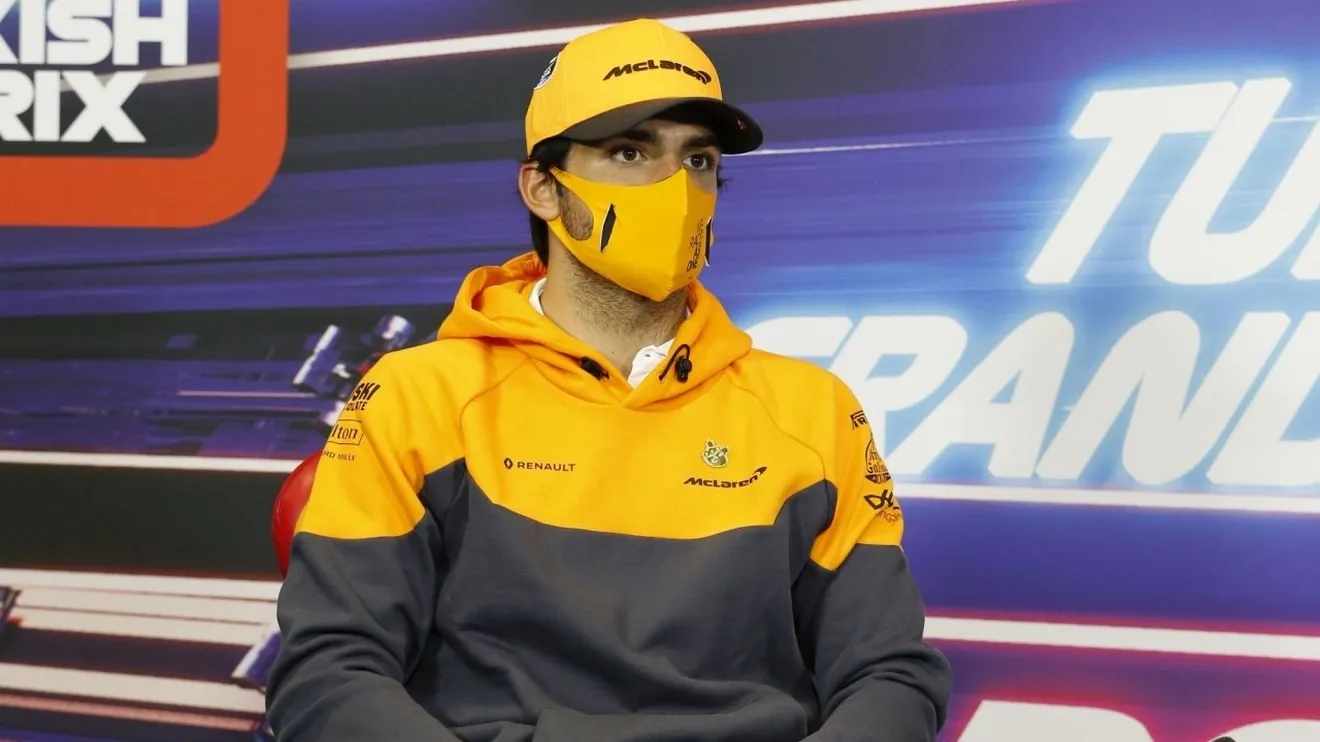 Sainz considera inadecuadas las críticas de Hamilton y Vettel a Pirelli