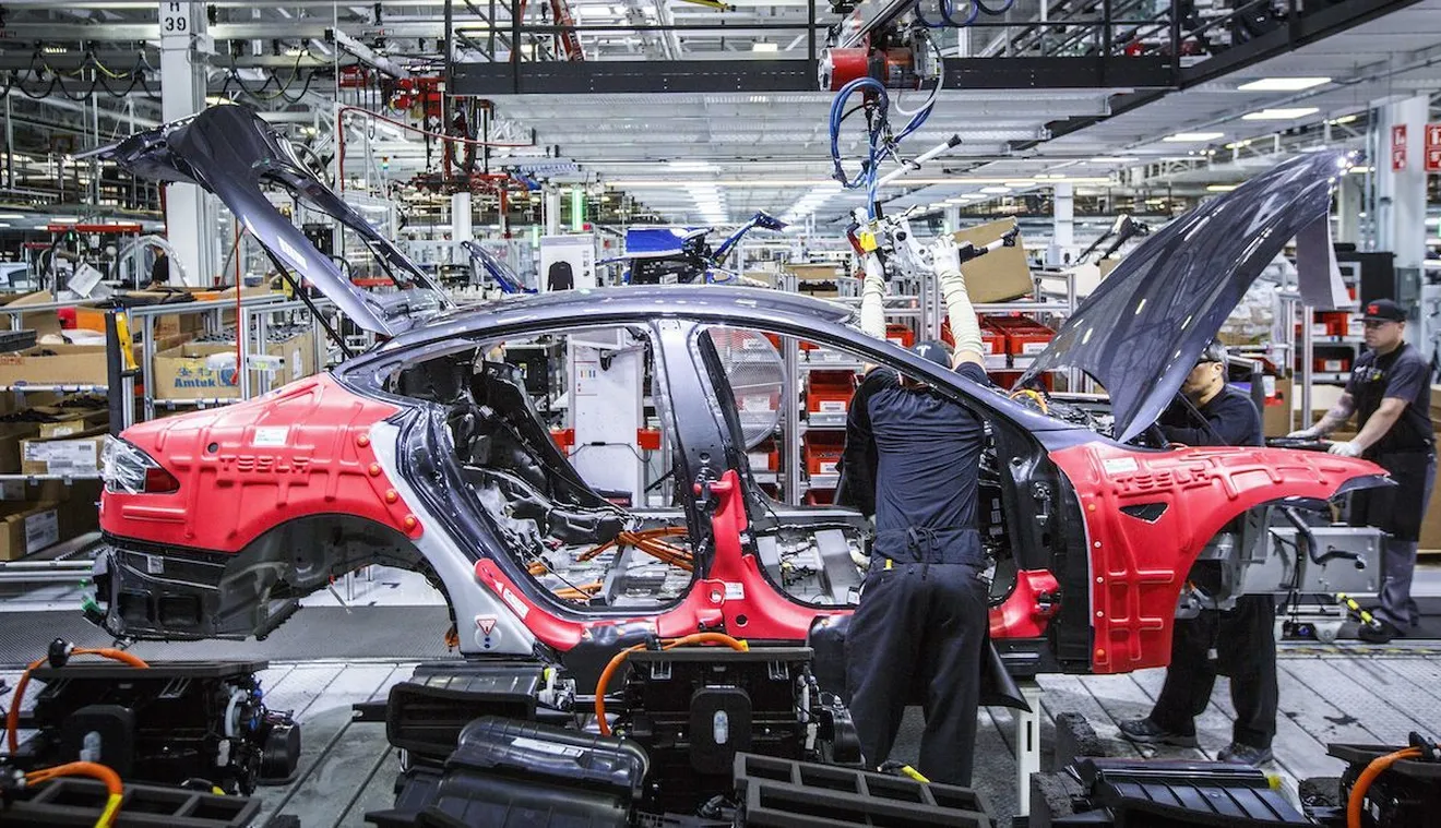 La producción de los Tesla Model S y Tesla Model X se va detener durante varios días