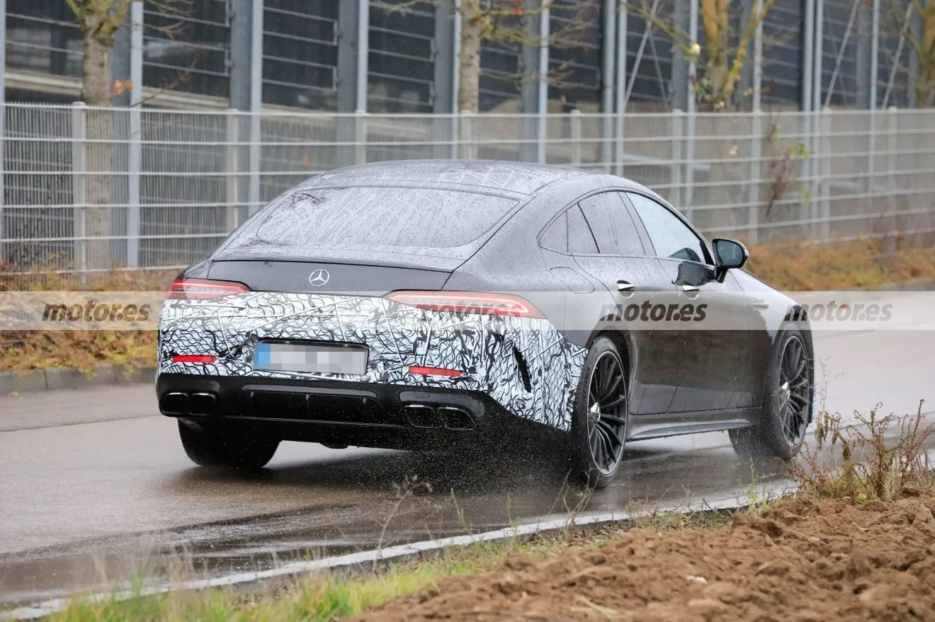 Foto espía Mercedes-AMG GT 73 e 4MATIC Berlina 2022 - exterior
