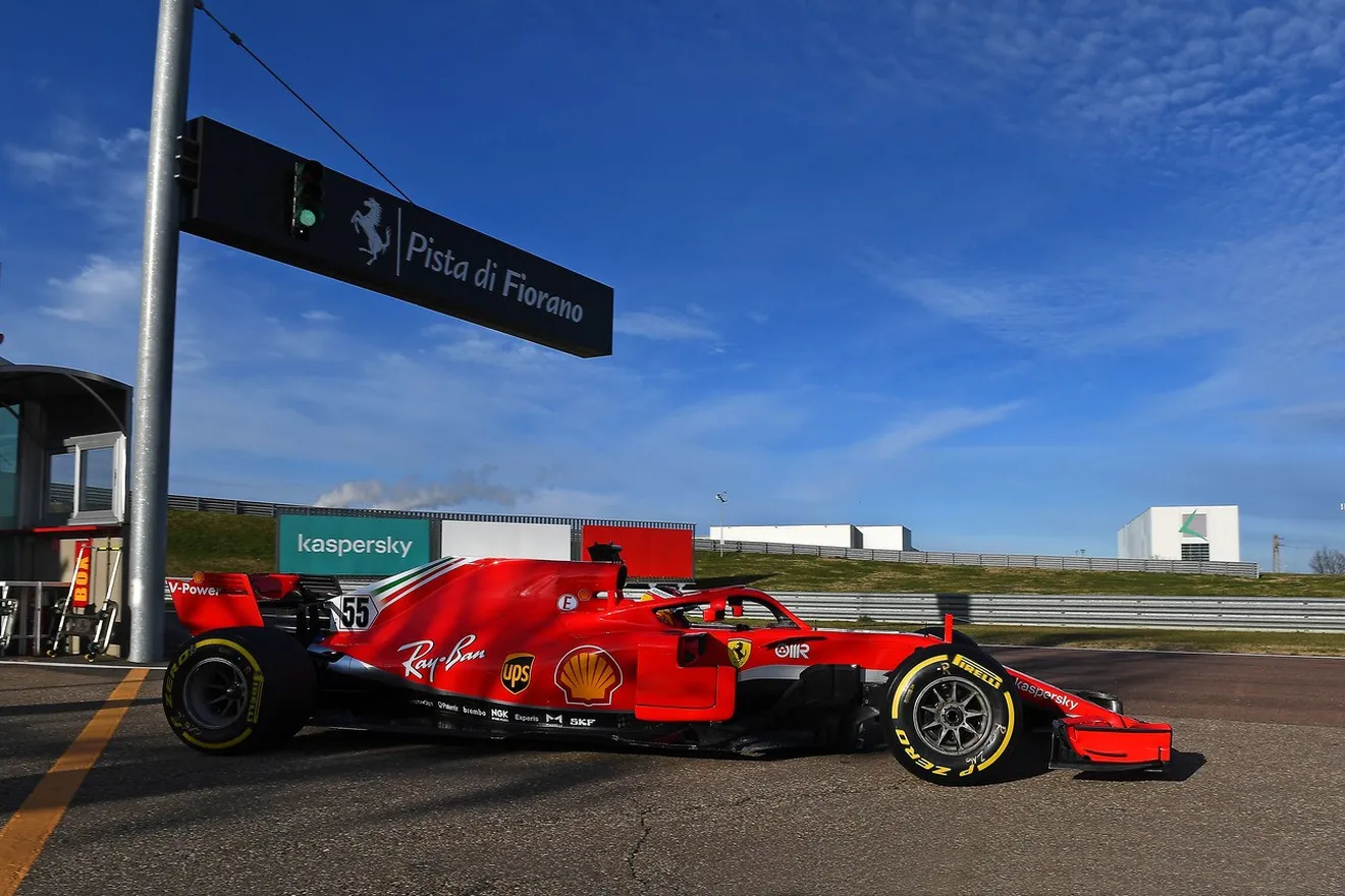 Carlos Sainz: primeras vueltas en un Ferrari de Fórmula 1