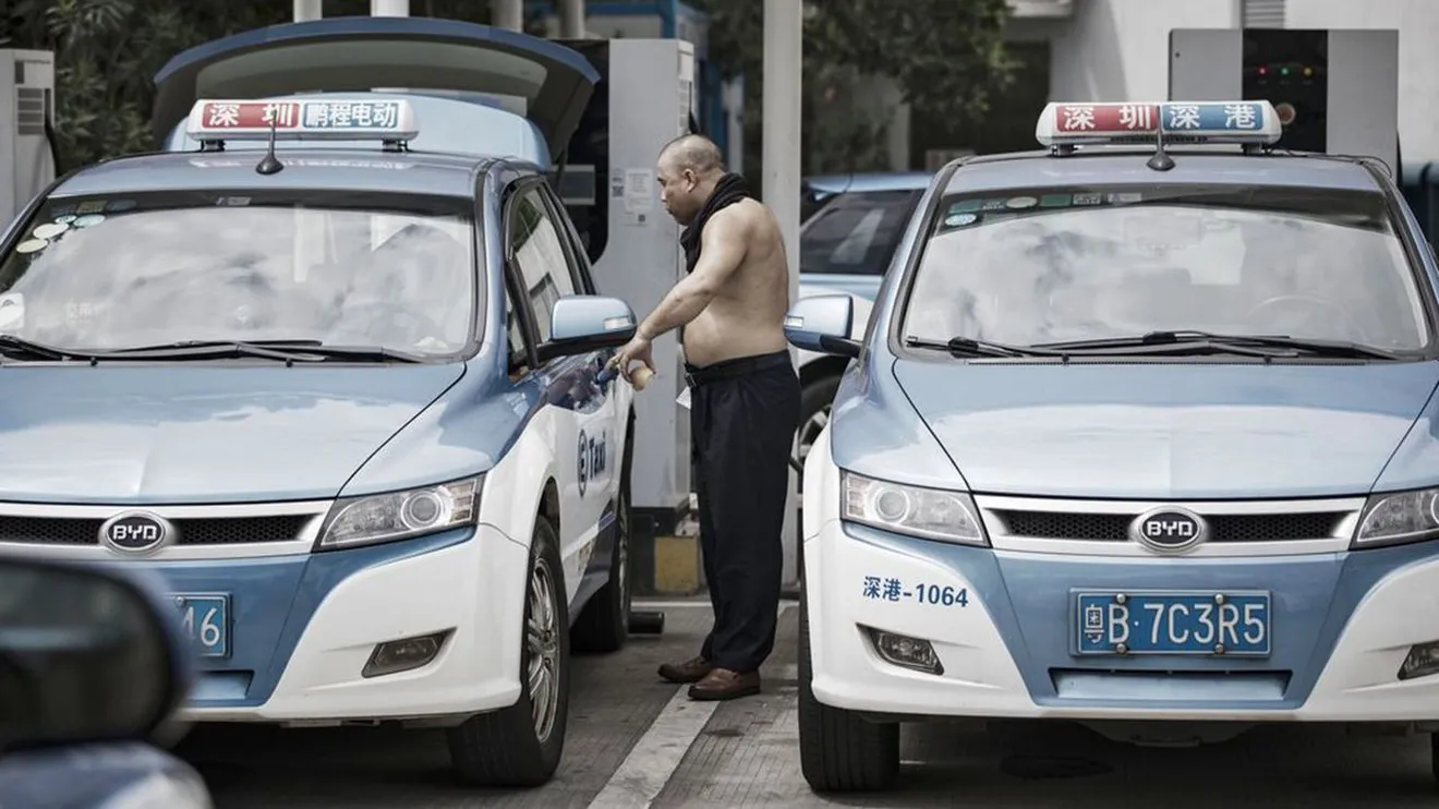 Taxis eléctricos en China