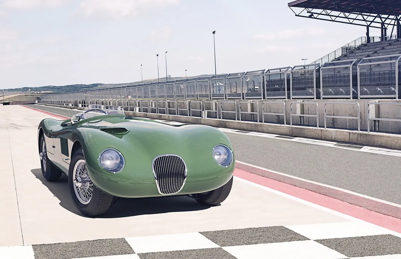 Jaguar sorprende lanzando el mítico C-Type ganador de Le Mans 70 años después