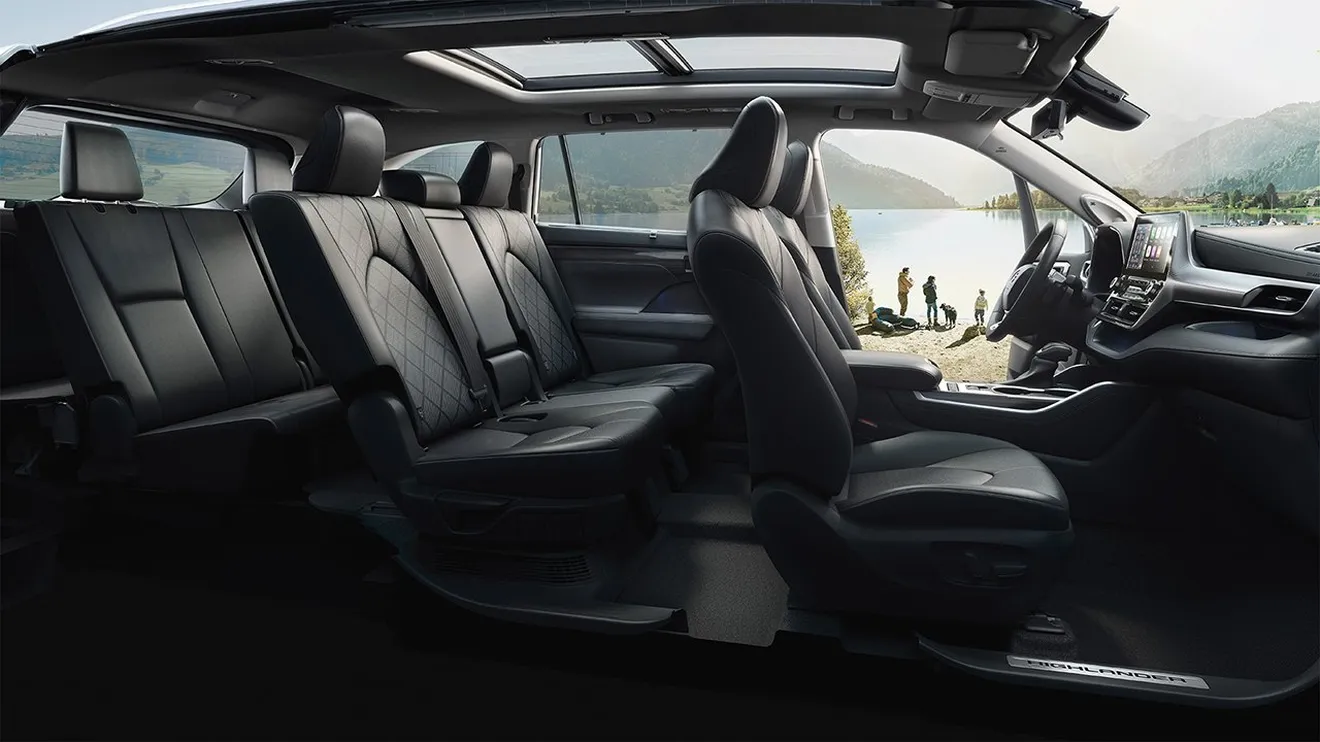 Toyota Highlander 2021 - interior