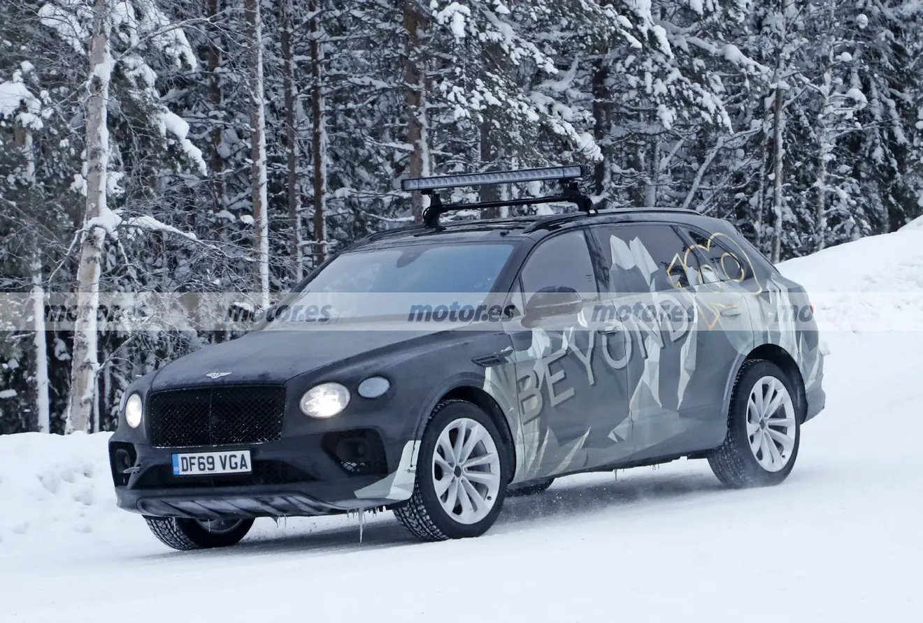 El nuevo Bentley Bentayga EWB 2022 pasa de fase, turno de las pruebas de invierno