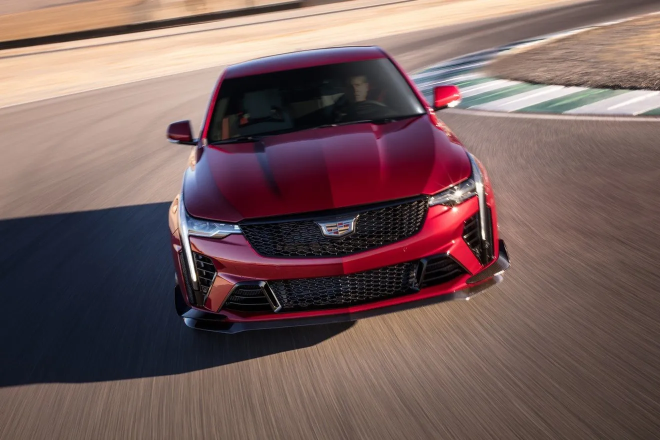 El Cadillac CT4-V Blackwing es un muscle car con 479 CV y mucha fibra de carbono