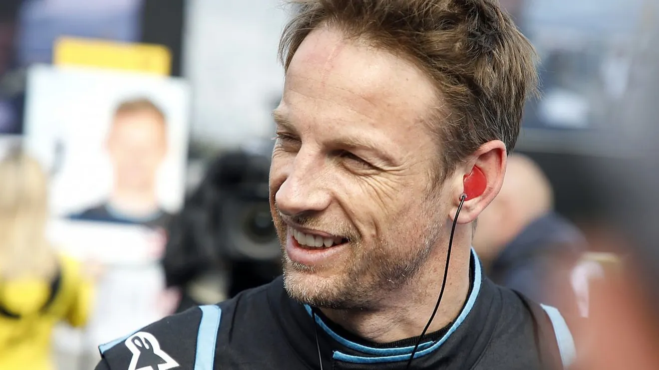Jenson Button valora tomar parte de la edición 2022 del Dakar