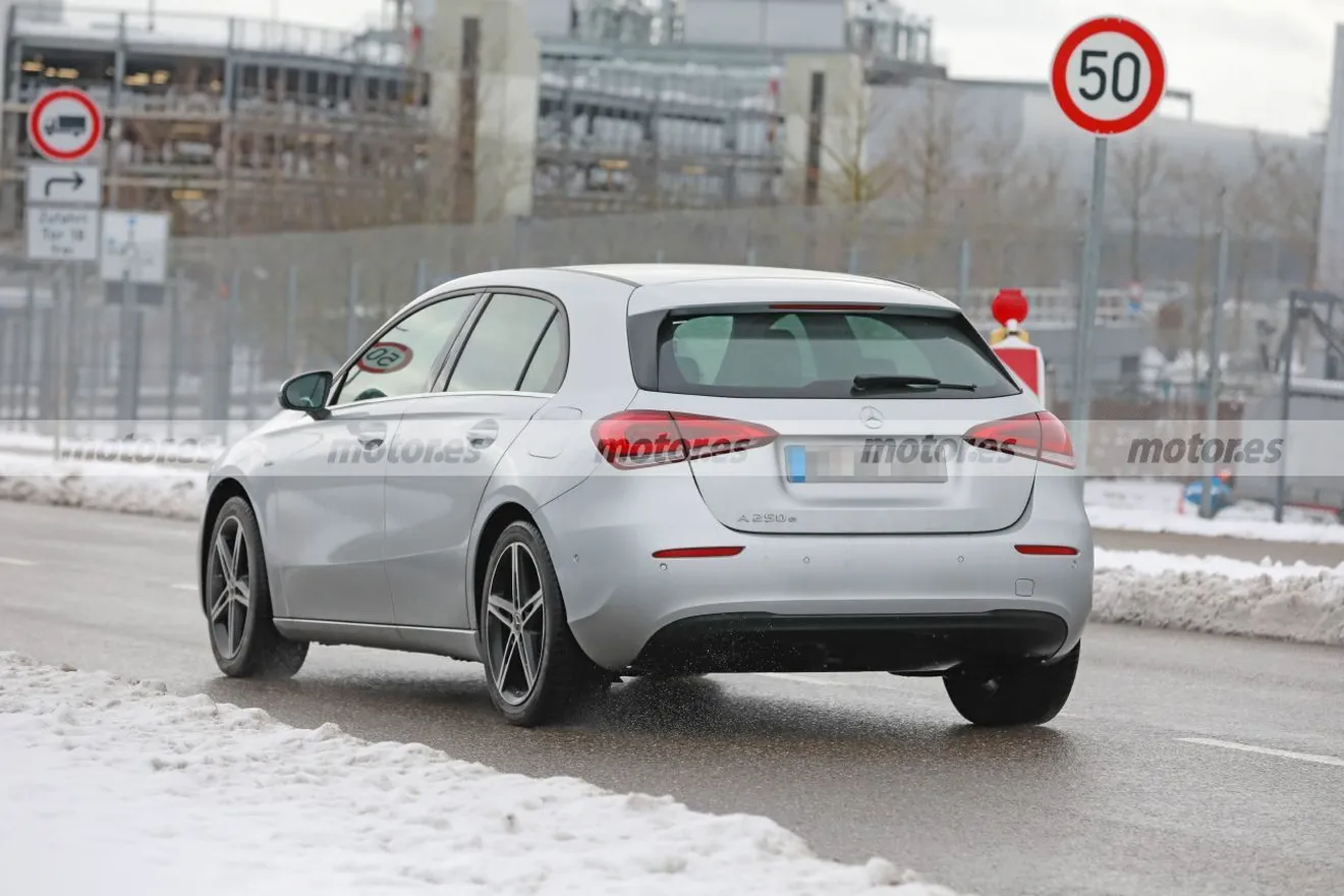 Foto espía Mercedes Clase A Facelift 2022 - exterior