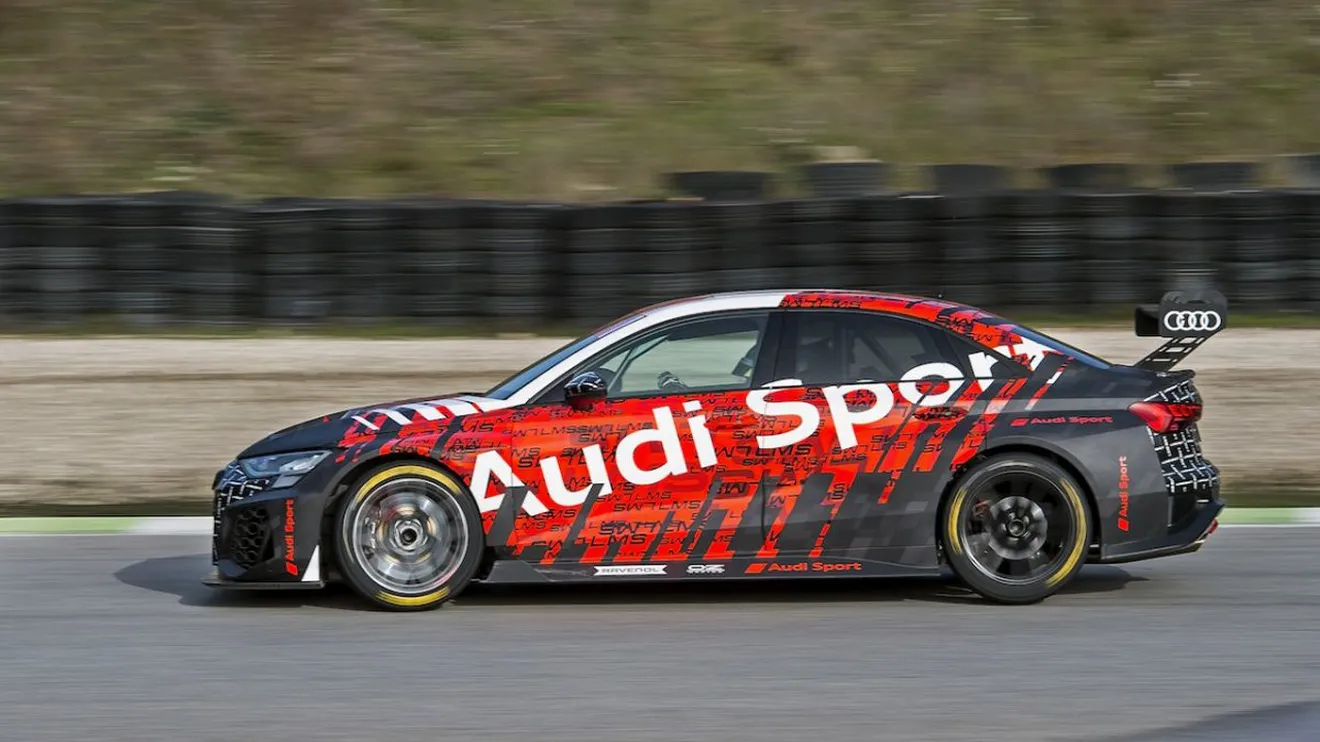 El nuevo Audi RS 3 LMS TCR tiene su primer test en Castellolí