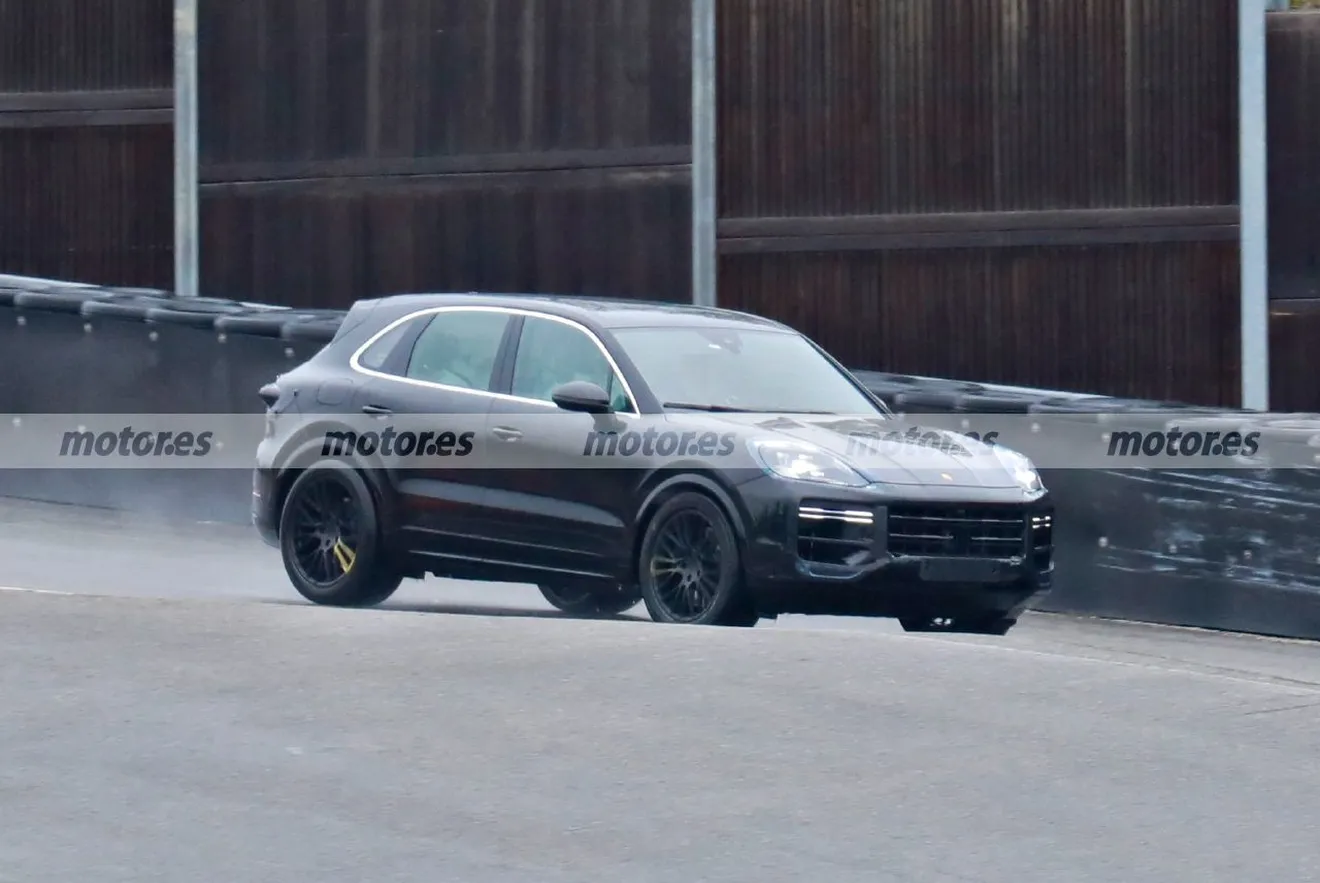 Foto espía Porsche Cayenne Facelift 2023 - exterior