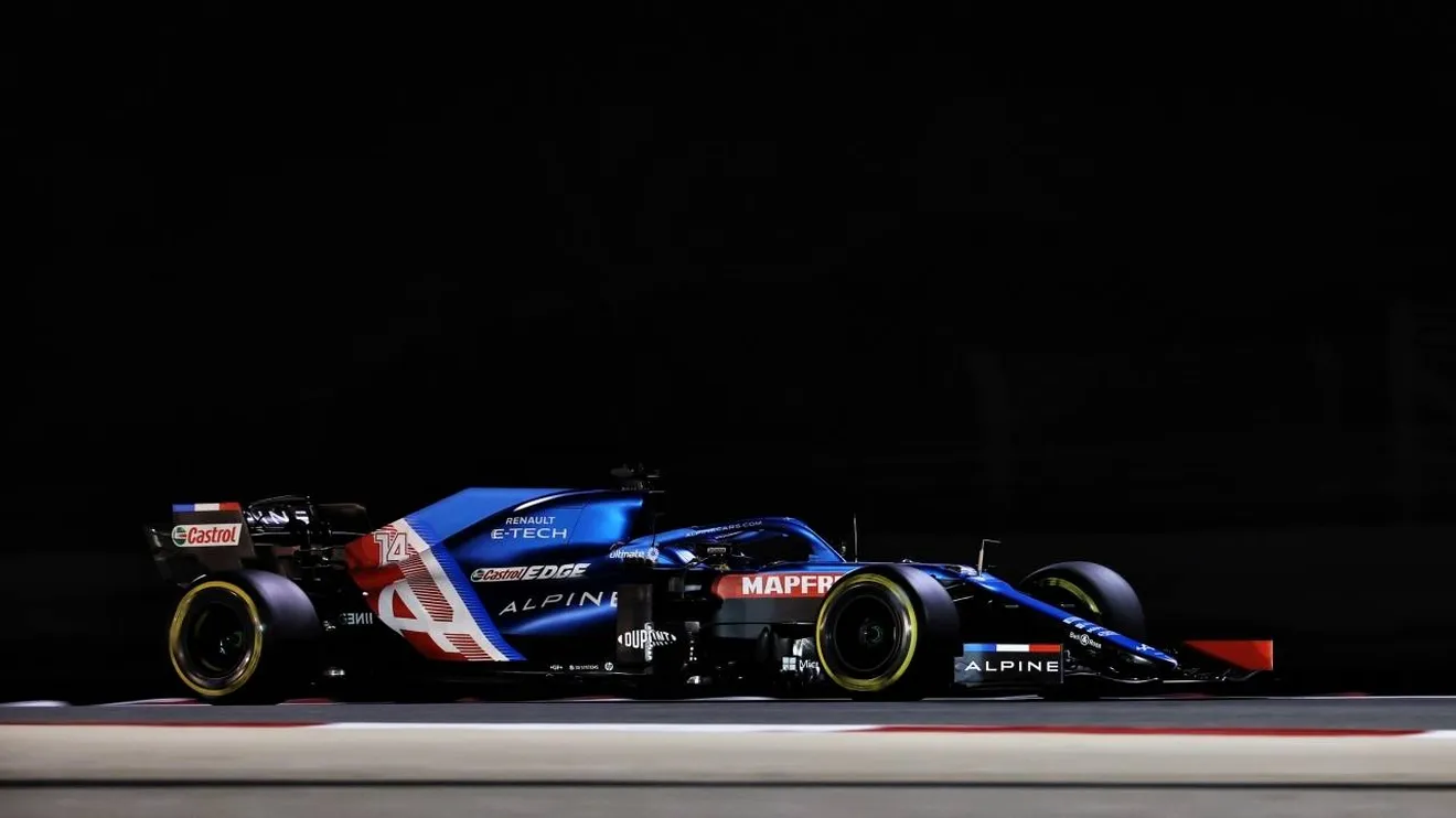 Alonso hace balance de su primer día con el Alpine A521: «Se comportó muy bien»
