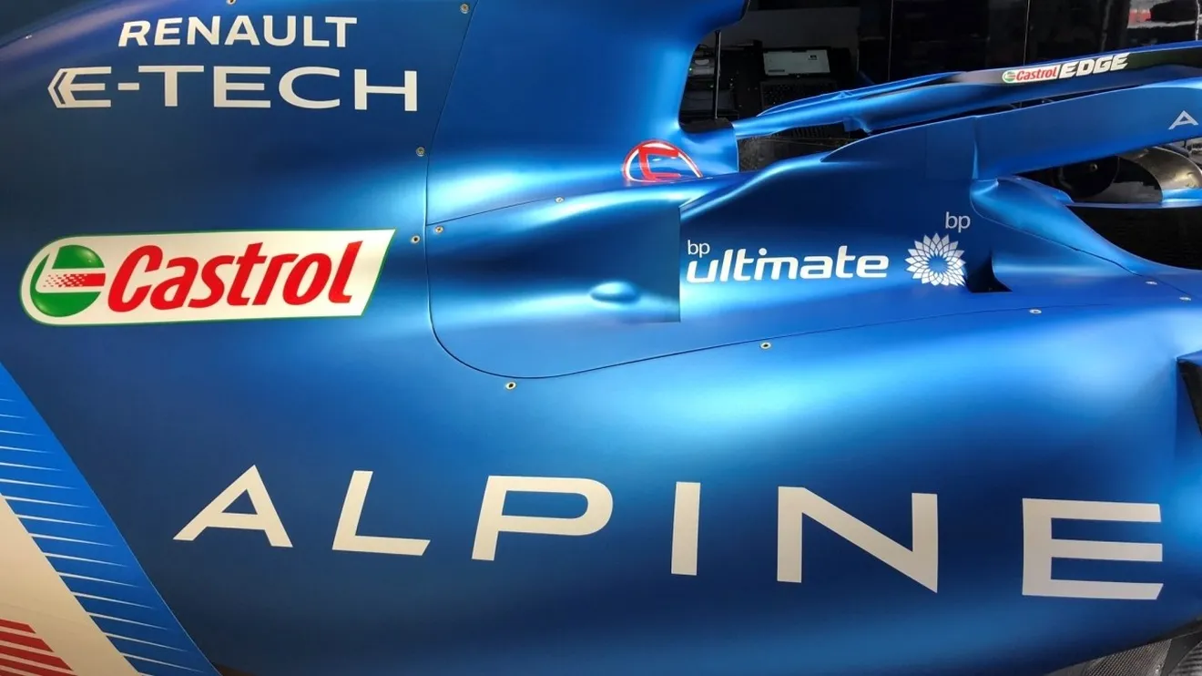 El Alpine A521 debuta en Silverstone con Esteban Ocon al volante