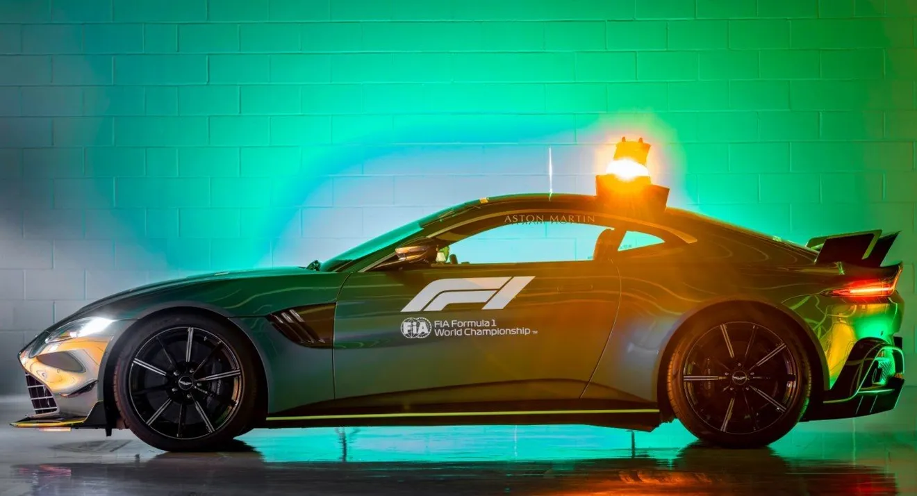 Foto Aston Martin Vantage Official F1 Safety Car - exterior