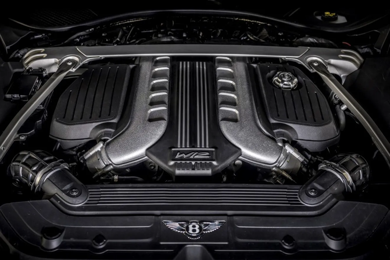 Foto Bentley Continental GT Speed ​​2022 - motor