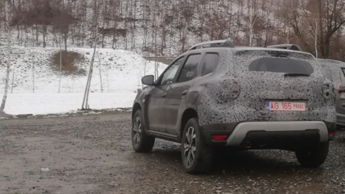 Dacia Duster 2021 - foto espía posterior