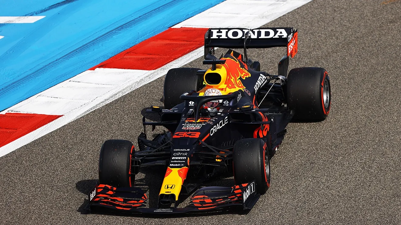 Verstappen confirma el favoritismo de Red Bull y Alonso arranca con problemas