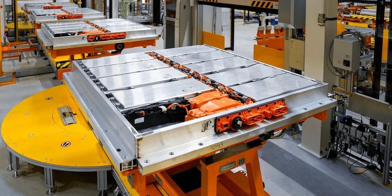 Garantía, reparación y precios de una batería nueva en los coches eléctricos 