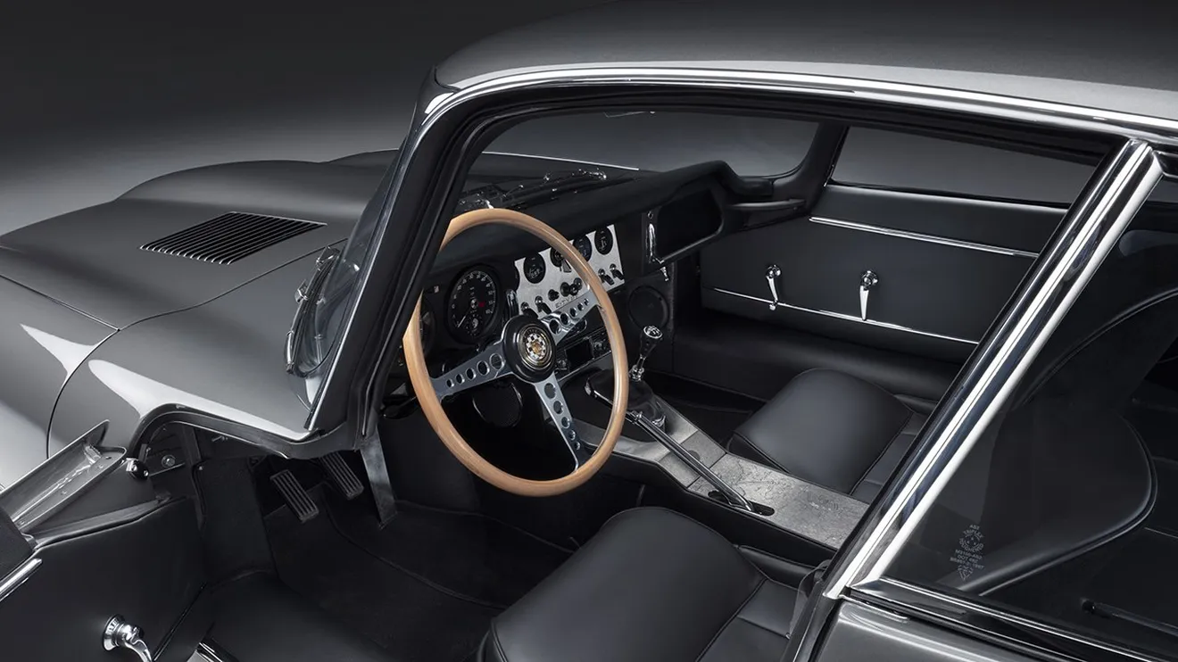 Jaguar E-Type 60 - interior
