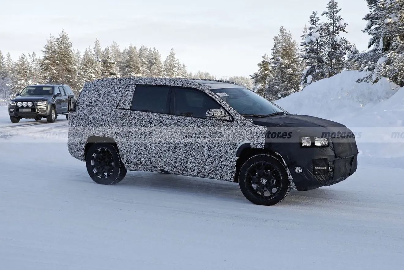 Los prototipos del futuro Jeep Compass de 7 plazas se enfrentan a la nieve