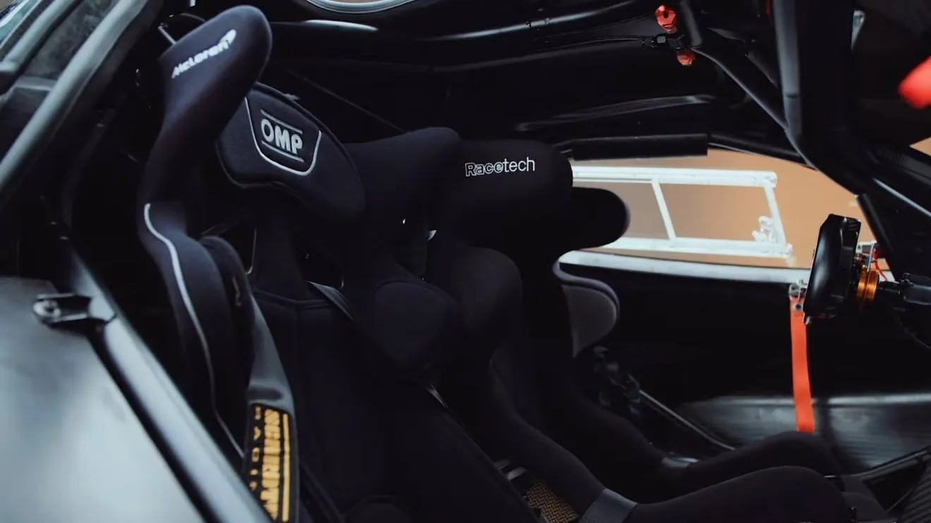 Foto McLaren 720S GT3X - interior