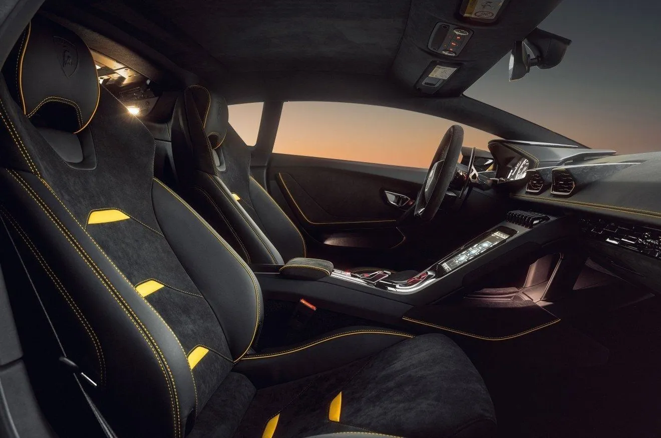 Foto Novitec Lamborghini Huracán Evo RWD - interior