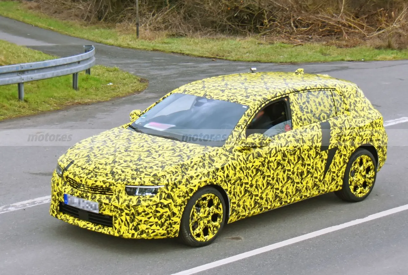 El Opel Astra se deja ver de nuevo durante sus pruebas de desarrollo