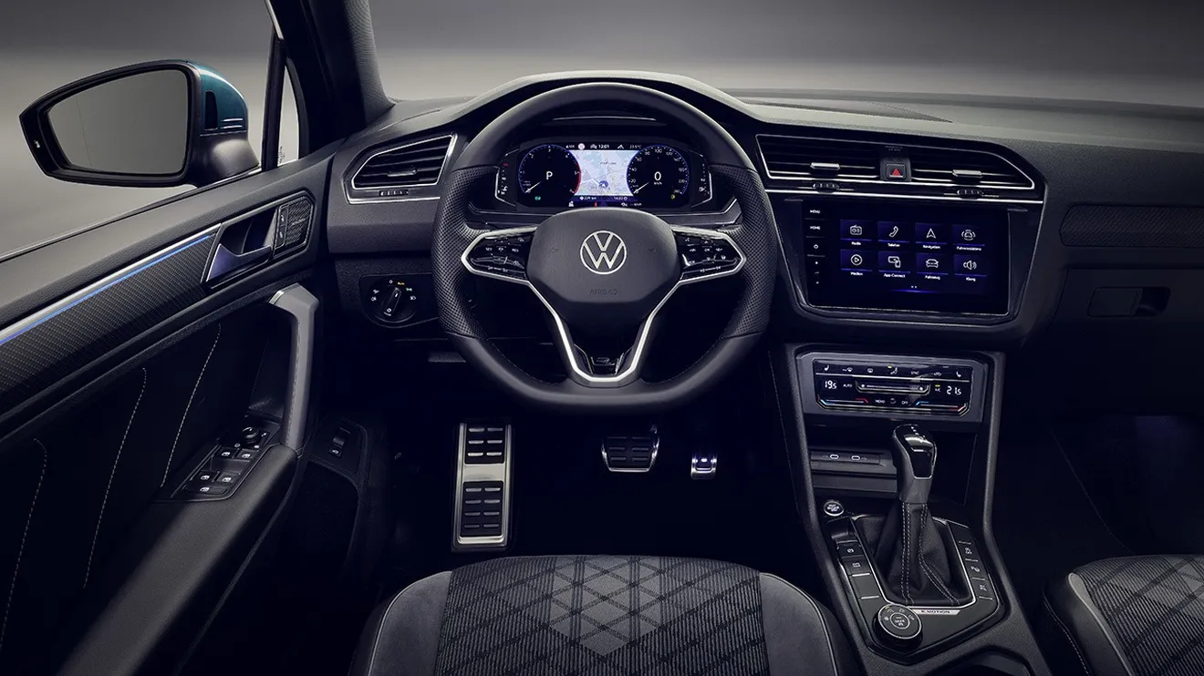 Volkswagen Tiguan R-Line - interior