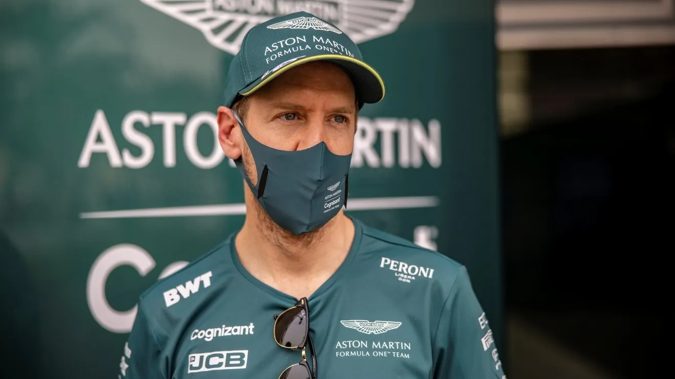 Vettel y sus problemas de adaptación al Aston Martin AMR21