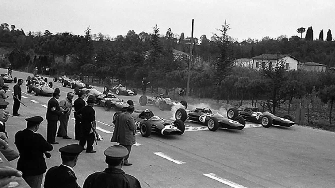Salida del cuarto Gran Premio Shell de 1963