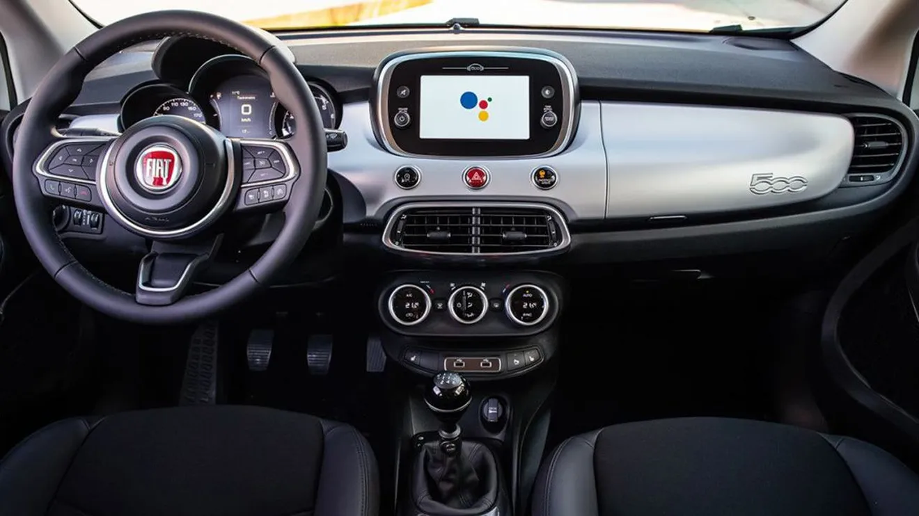 FIAT 500X Hey Google - interior